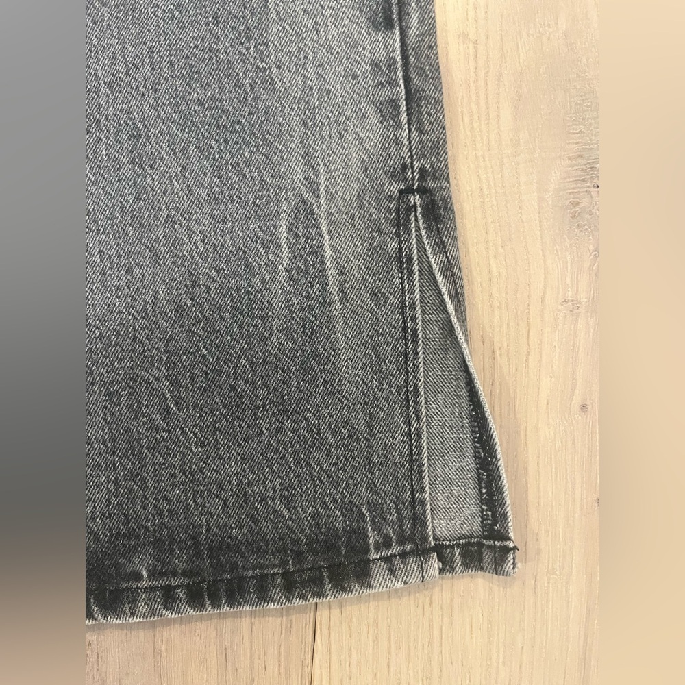 GOOD AMERICAN Good Boy Side Slit Straight Jeans Black Gray Wash size 8/29 - Picture 7 of 11